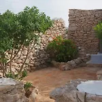 I Dammusi Di Borgo Cala Creta Λαμπεντούζα