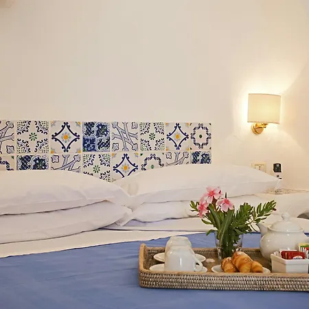 I Dammusi Di Borgo Cala Creta Лампедуза