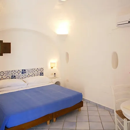 I Dammusi Di Borgo Cala Creta Отель
