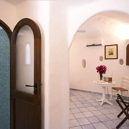I Dammusi Di Borgo Cala Creta Лампедуза