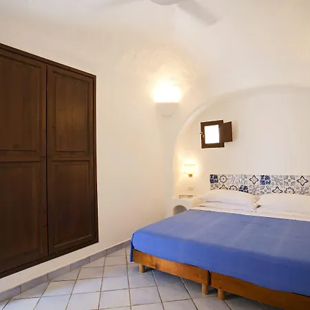 I Dammusi Di Borgo Cala Creta 3* Лампедуза