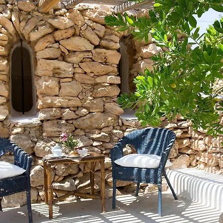 I Dammusi Di Borgo Cala Creta 3*