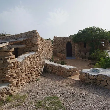 I Dammusi Di Borgo Cala Creta Лампедуза