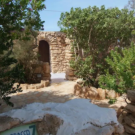 I Dammusi Di Borgo Cala Creta Отель