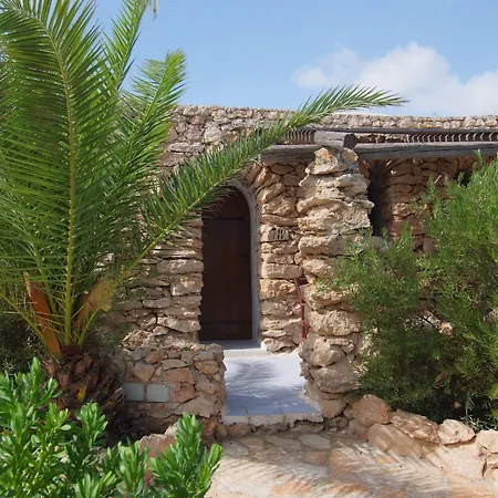 I Dammusi Di Borgo Cala Creta 3* Λαμπεντούζα