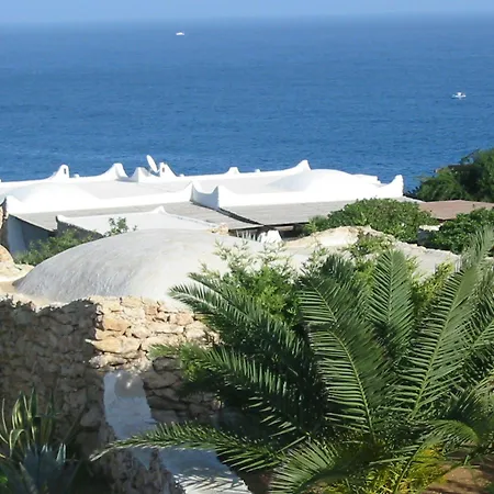 Отель I Dammusi Di Borgo Cala Creta 3*