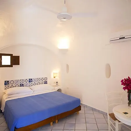 I Dammusi Di Borgo Cala Creta Отель