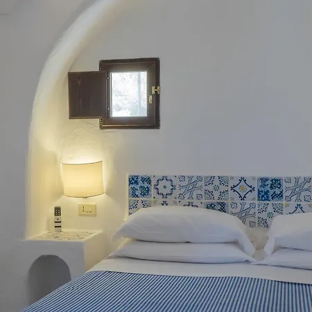 Отель I Dammusi Di Borgo Cala Creta