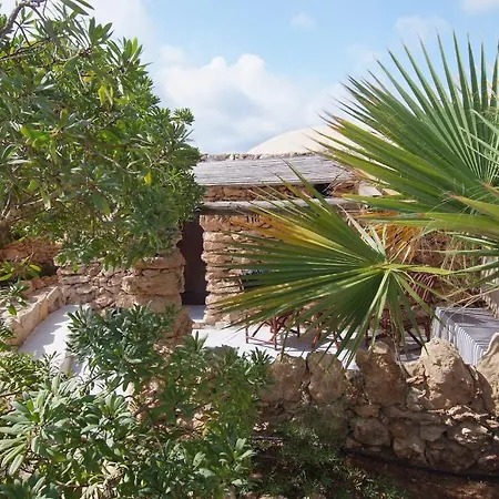 I Dammusi Di Borgo Cala Creta 3*