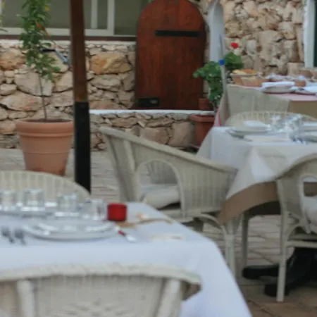 I Dammusi Di Borgo Cala Creta 3* Лампедуза